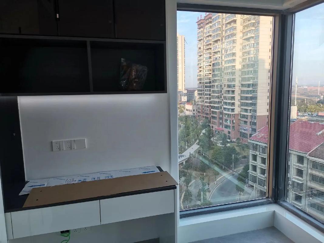家政保洁 #专业擦玻璃 欣荣御府精细保洁完工